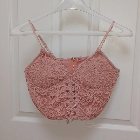 ☀️Cropped Spaghetti Strap Tank Top - Picture 1 of 5